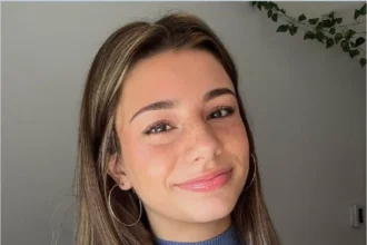 mikayla campinos age